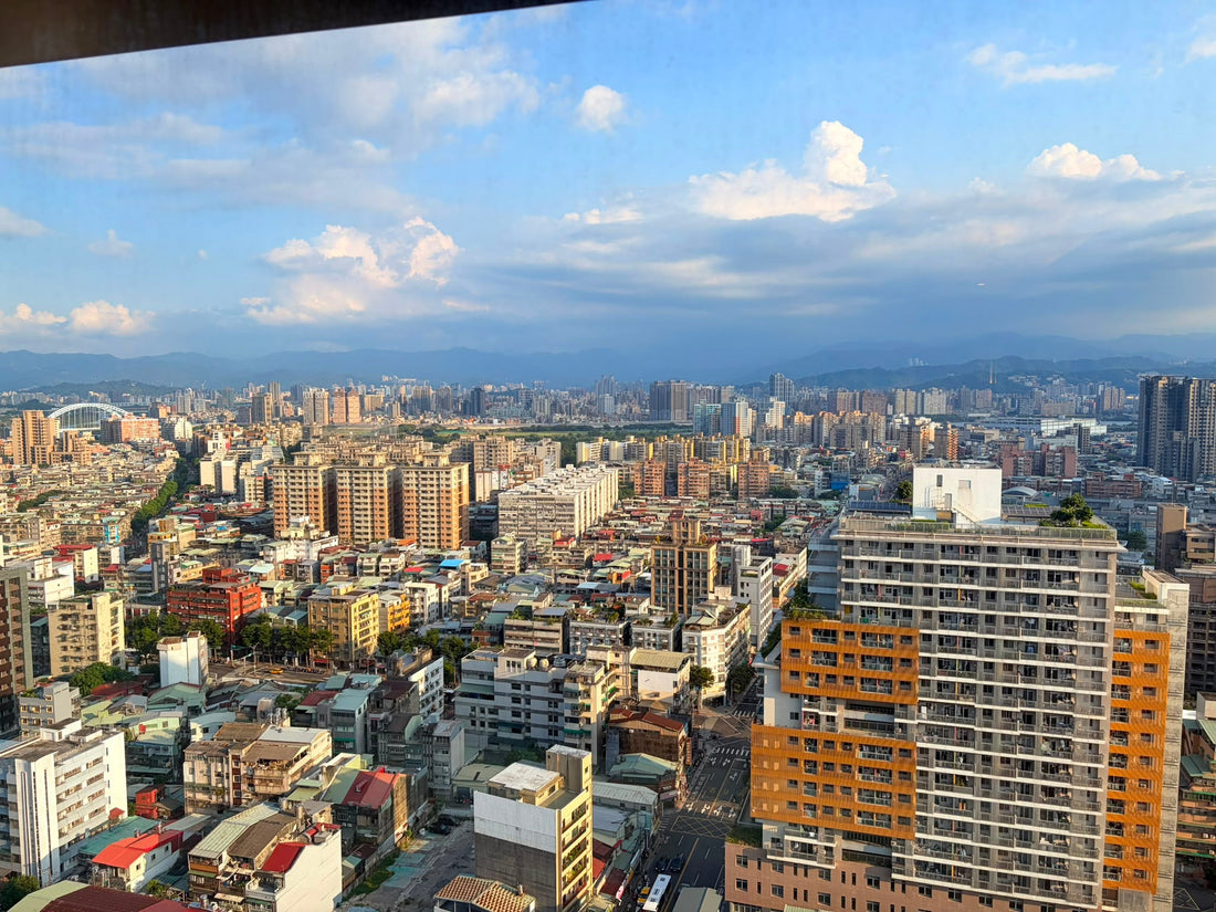 Taipei, a Few Courts and a Load of Scooters